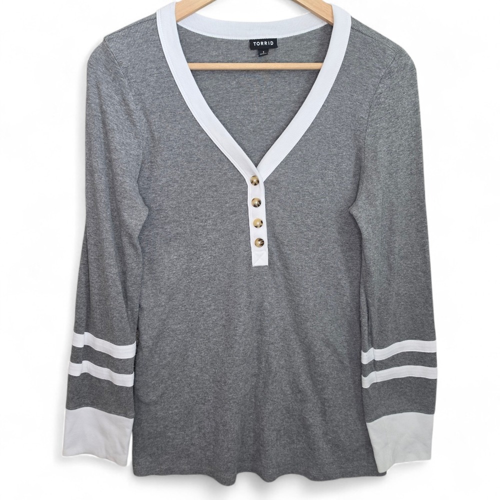 Torrid Top Womens 1 US‎ Plus 1X Gray Ribbed Knit V Neck Long Sleeve Casual Tee